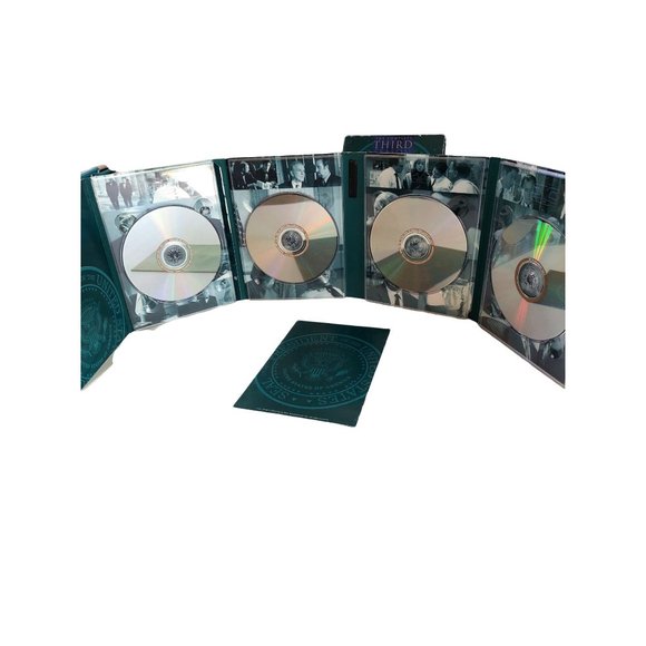 The West Wing: The Complete First 1999, Third 2002, & Seventh 2006 Seasons DVD - Picture 9 of 12